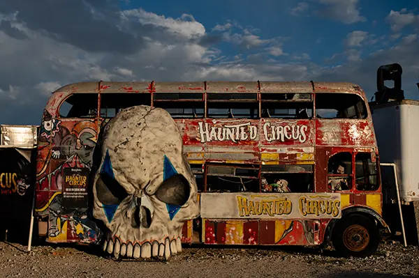 Strangling Brothers Haunted CIrcus