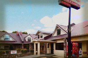 Tennessee Mountain Inn - Econo Lodge Haunted Hotel