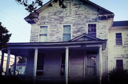 Haunted 1858 Garnett House Hotel