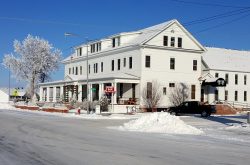 Sacajawea Hotel