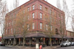 McMenamins Hotel Oregon